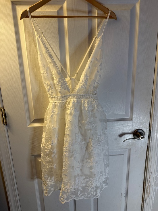 unknown Dresses & Skirts - Ivory Floral Lace V-Neck Mini Dress with Spaghetti Straps